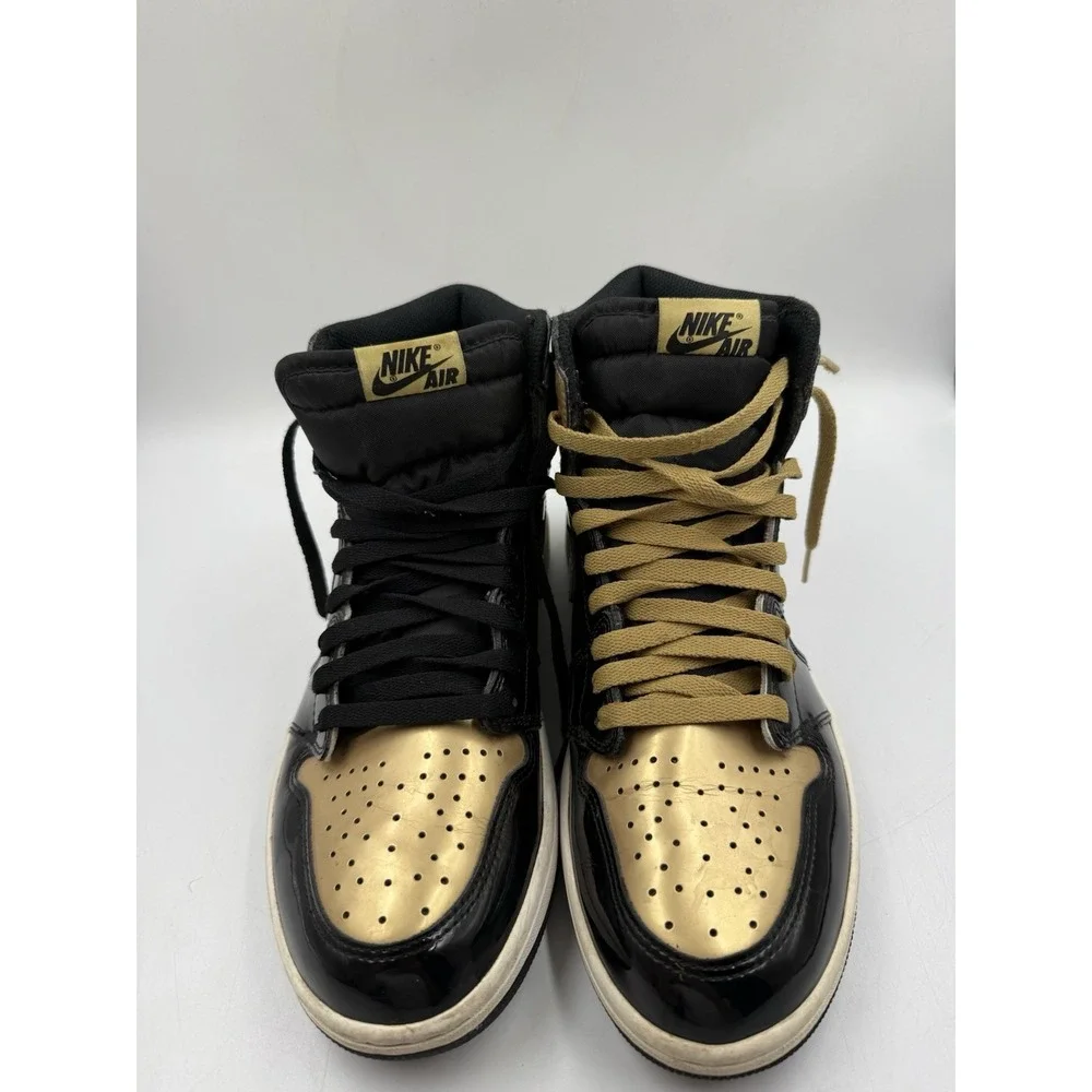 Air Jordan 1 Retro High Gold Toe Size 10.5